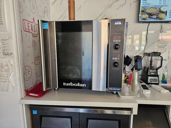 Toronto C11, ON M4G 3B5,1639 Bayview AVE