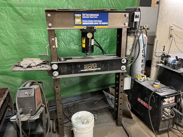 31 Saunders RD, Barrie, ON L4N 9Y2