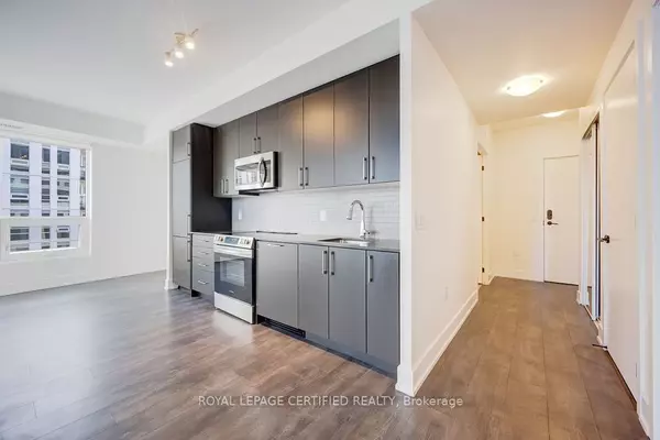 Oakville, ON L6M 5P6,2450 Old Bronte RD #432