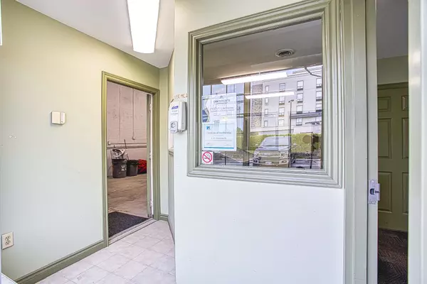 Hamilton, ON L8W 3R3,31 Bigwin RD #5