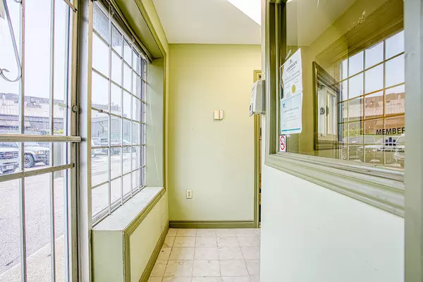 Hamilton, ON L8W 3R3,31 Bigwin RD #5