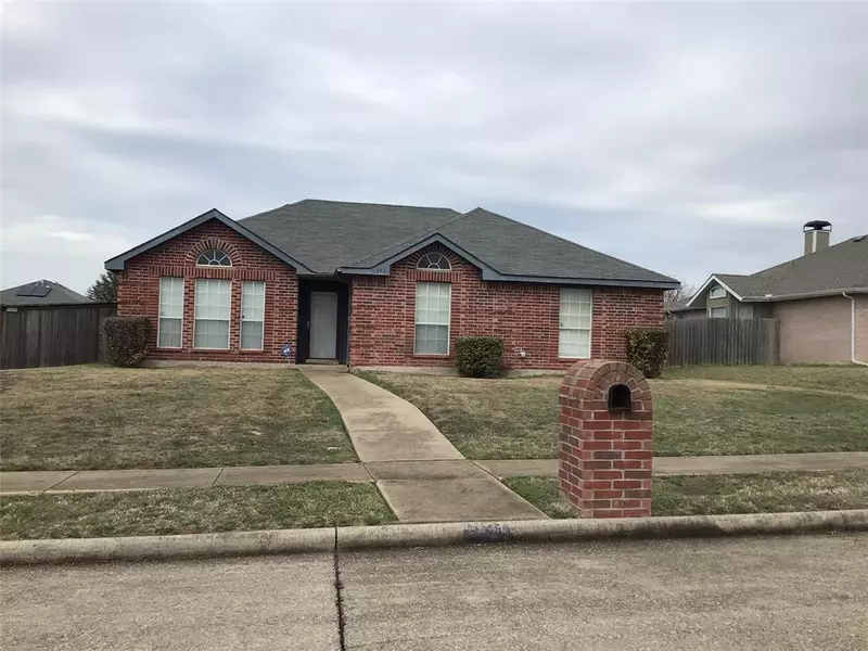 1341 Harvest Hill Lane, Lancaster, TX 75146