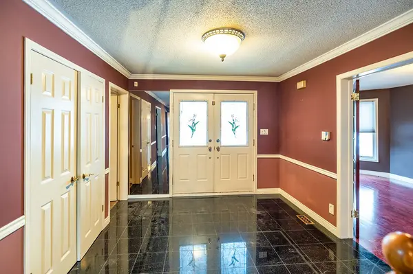 Pickering, ON L1V 4M5,1002 Riverview CRES