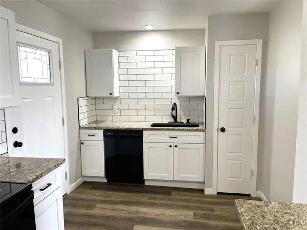 Waxahachie, TX 75165,817 Kingdom Circle