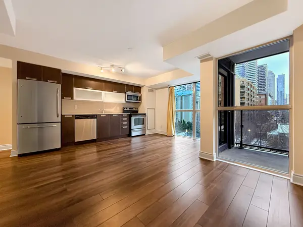 Toronto C08, ON M4Y 2W7,28 Ted Rogers WAY #308