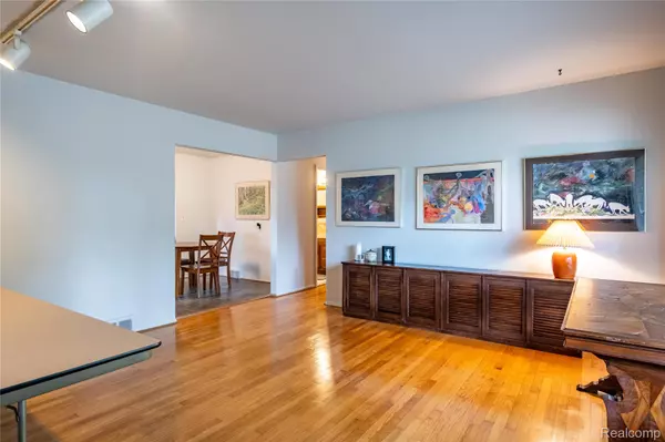 Livonia, MI 48152,19443 Auburndale ST