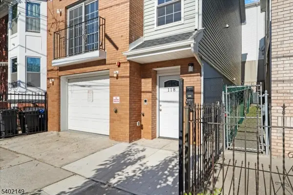 Newark City, NJ 07104,118 Oraton St