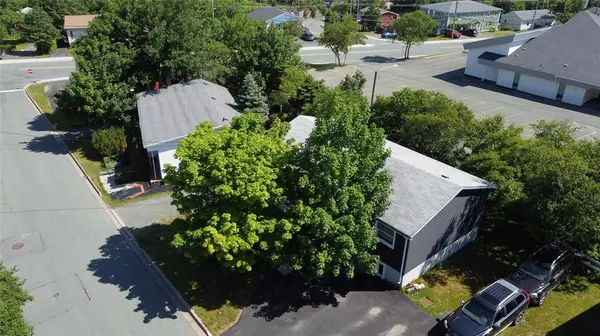 Mount Pearl, NL A1N 1T8,3 Jersey Avenue