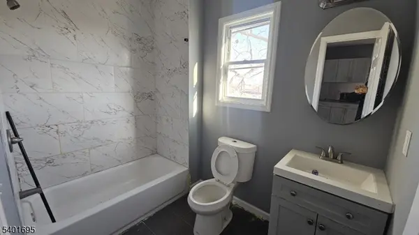 Newark City, NJ 07103,426 S 9Th St