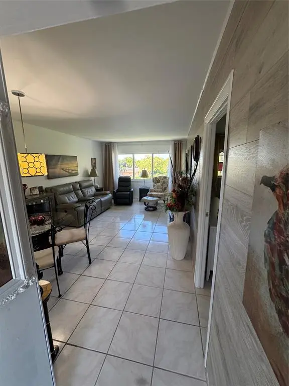 Lauderdale Lakes, FL 33319,3431 NW 50th Ave #305