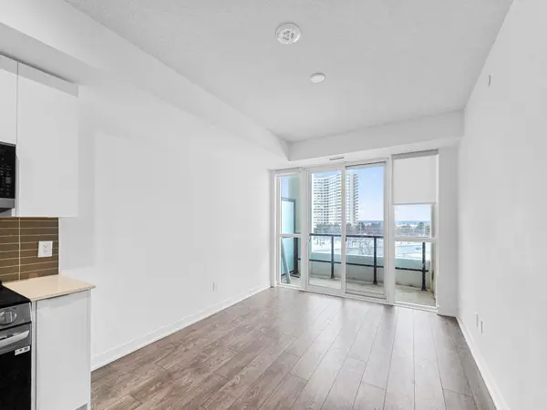 Brampton, ON L6Y 4M5,225 Malta AVE #704