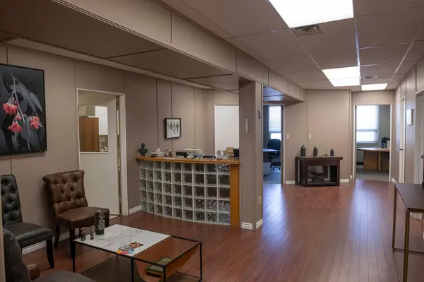 Kingston, ON K7K 2X5,275 Ontario ST #205