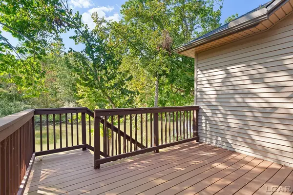 607 Shadow Brooke LN, Tecumseh, MI 49286