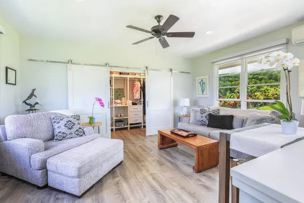 4858 KAHILIHOLO RD #Unit #3, Kilauea, HI 96754