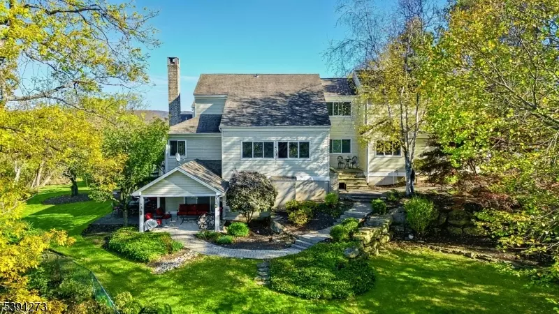 Hardyston Twp., NJ 07419,18 Cliffside Ct