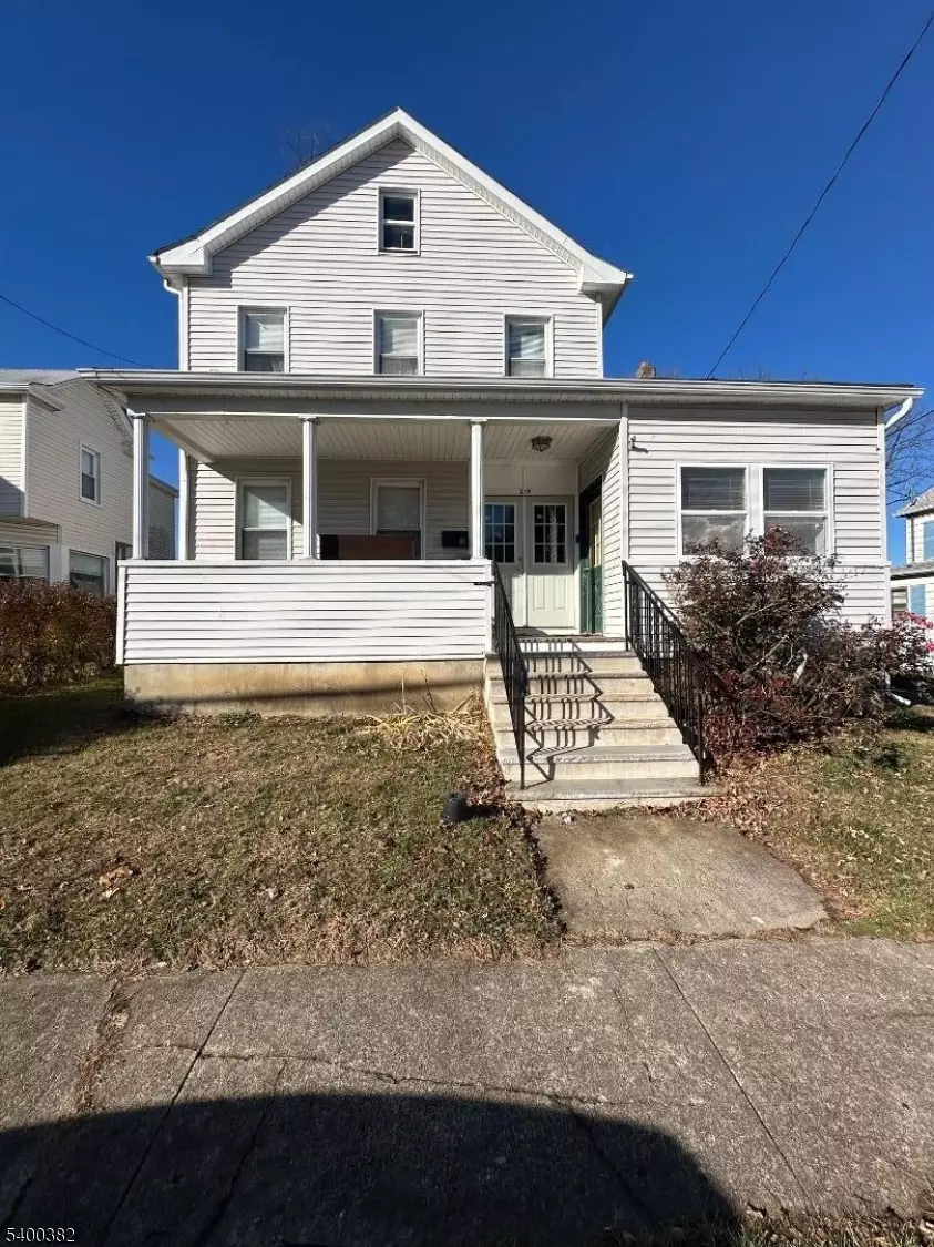 Boonton Town, NJ 07005,219 Madison St #1