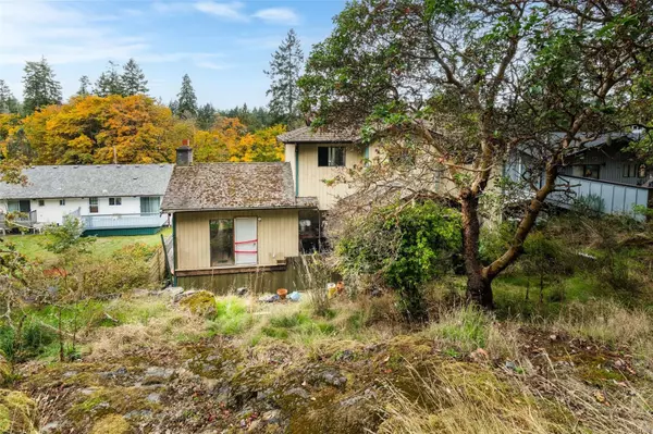 Langford, BC V9B 4Y1,2486 Jeanine Dr