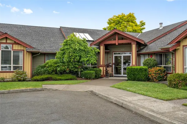 261 Mills St #806, Parksville, BC V9P 2N5