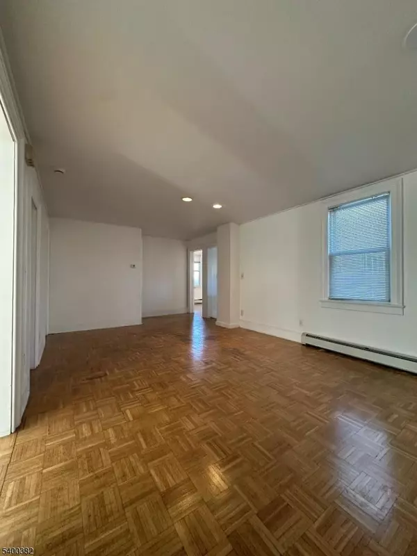 Boonton Town, NJ 07005,219 Madison St #1