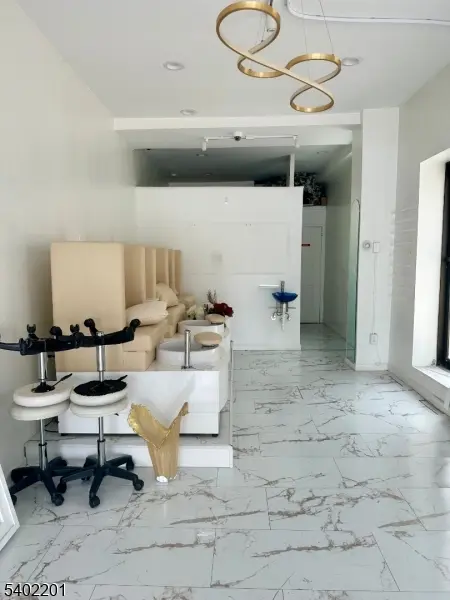 10 Hilliard Ave, Edgewater Boro, NJ 07020