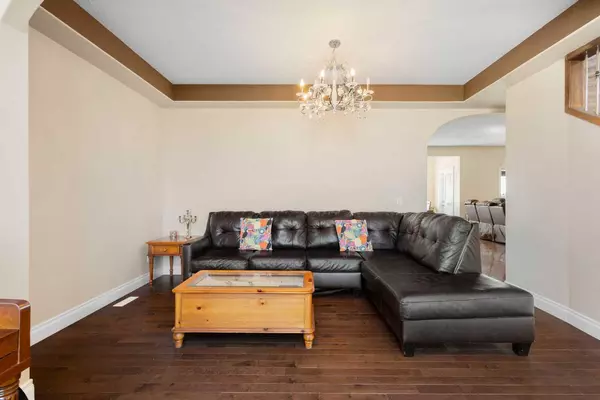 Langdon, AB T0J 1X1,431 Railway PL SE