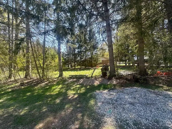 Bluewater, ON N0M 1G0,14 MacTavesh CRES