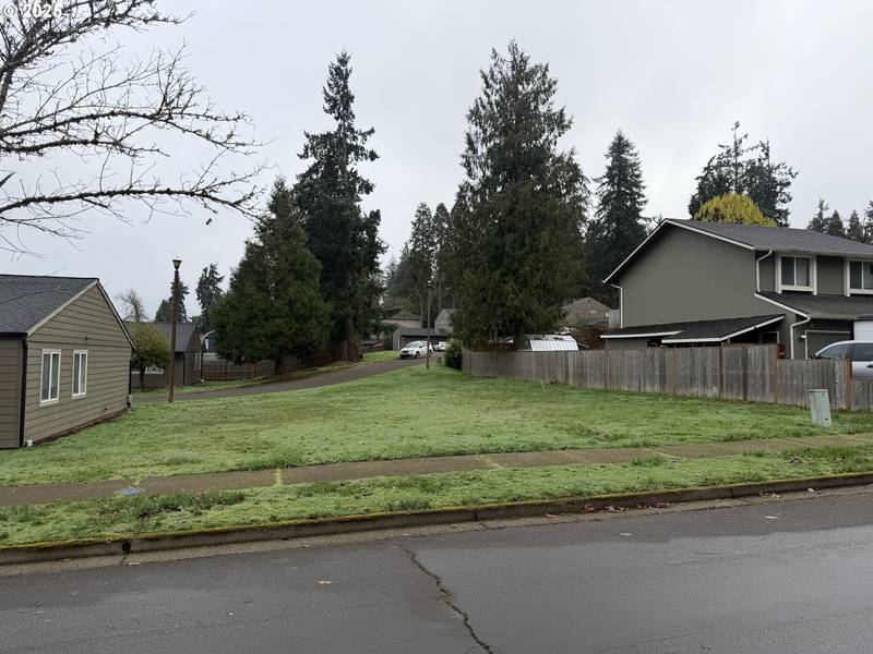 Aster ST, Springfield, OR 97478