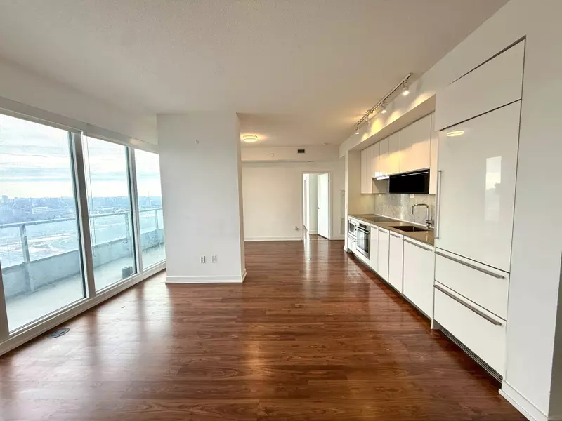 117 Mcmahon DR #2602, Toronto C15, ON M2K 0E4