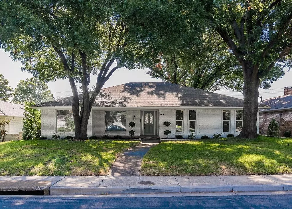 Dallas, TX 75243,8808 Echo Valley Drive