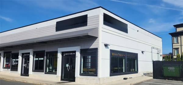 2230 Cliffe Ave #4, Courtenay, BC V9N 2L4