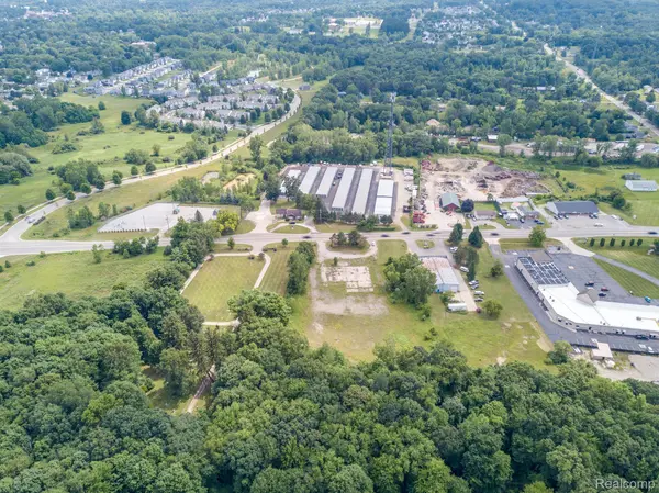 Holly, MI 48442,3175 GRANGE HALL RD