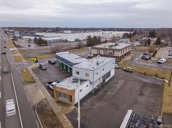 28640 GRATIOT AVE, Roseville, MI 48066