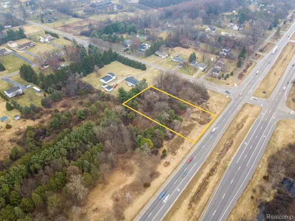 Hartland, MI 48353,000 HIGHLAND RD