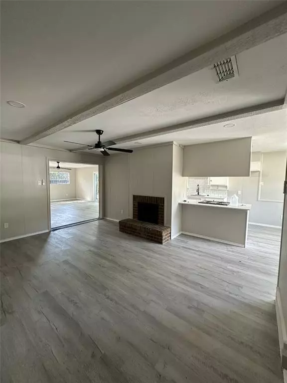 Fort Worth, TX 76119,4528 Moorview Avenue