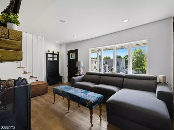 Woodbridge Twp., NJ 08863,38 Evergreen Ave