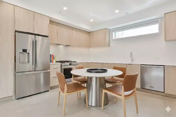 Toronto C01, ON M6J 1R2,68 Foxley ST #Laneway - Unit #4