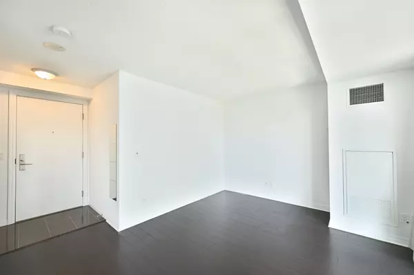 Toronto C15, ON M2J 0B4,275 Yorkland RD #1503