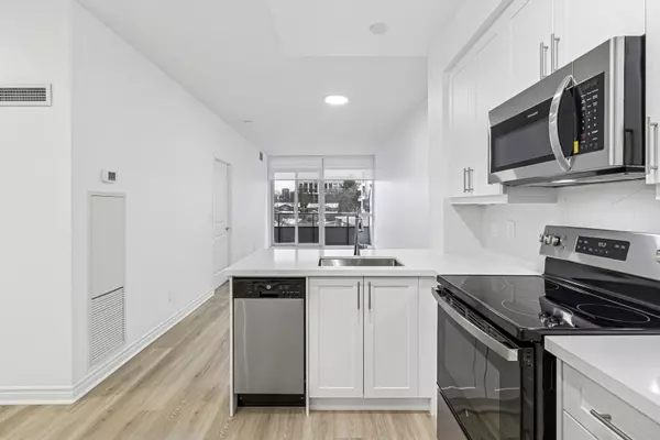 Toronto C15, ON M2K 0A3,2885 Bayview AVE #226