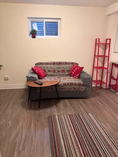 Toronto E05, ON M1W 2N2,72 Dusay PL #21