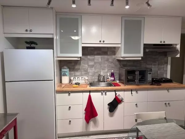 72 Dusay PL #21, Toronto E05, ON M1W 2N2