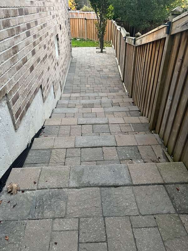 814 Wingarden CRES #Bsmt, Pickering, ON L1V 0C2