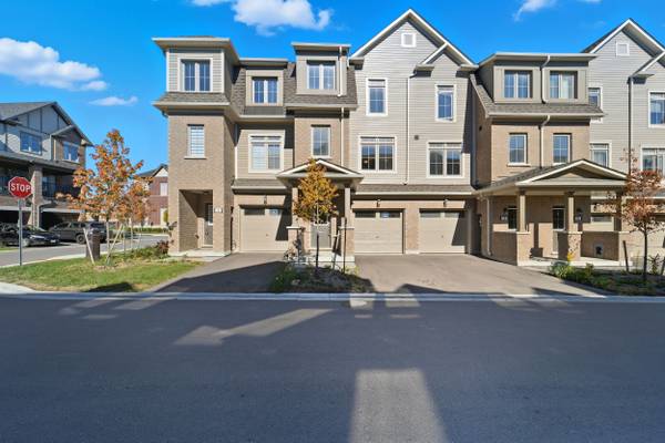 6 Malone LN, Clarington, ON L1E 0H8