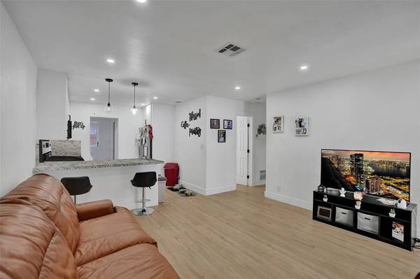 Pompano Beach, FL 33060,209 NE 9th St