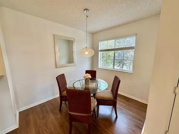 Tamarac, FL 33321,7980 NOB HILL RD #202