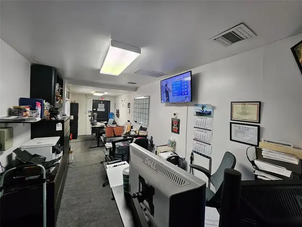 Davie, FL 33317,Address not disclosed