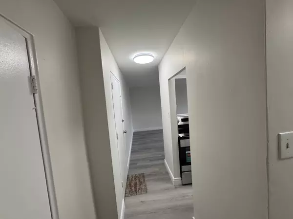 London East, ON N5W 2S1,1830 Dumont ST #206