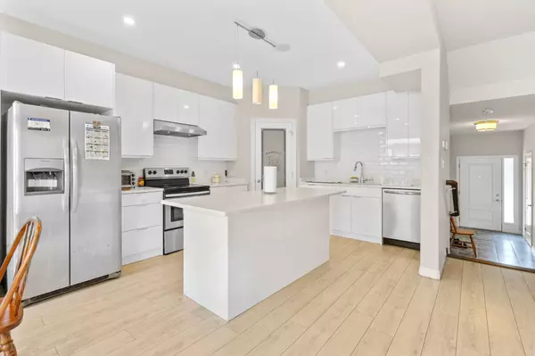 London North, ON N6H 0K3,811 Sarnia RD #56