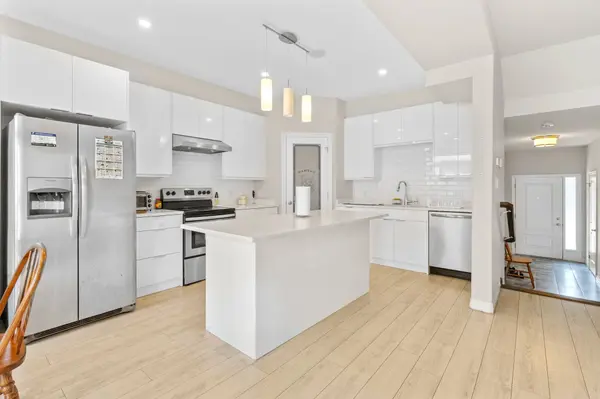 London North, ON N6H 0K3,811 Sarnia RD #56