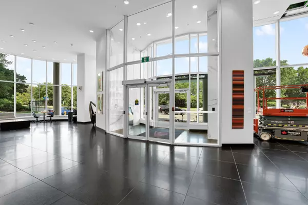 Dows Lake - Civic Hospital And Area, ON K1S 5W9,805 Carling AVE #3406