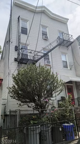 720 14Th St, Union City, NJ 07087